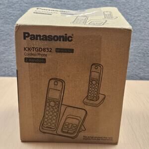Panasonic Cordless Phone /Answering Machine 2 Handsets Black Open Box KX-TGD832M
